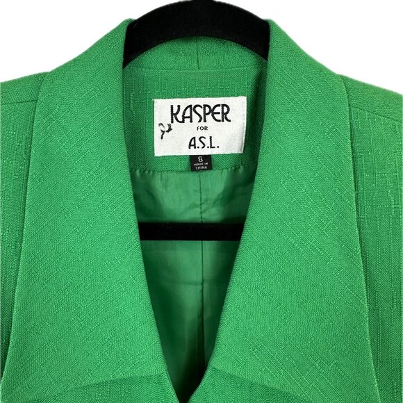 Kasper 2-piece Green Skirt Suit Set with Short Sleeves. Size 8 - Picture 3 of 4